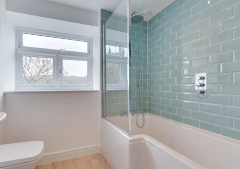 The bathroom at 1 Cobbs Well, Fowey