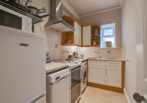 The kitchen at 1 Pentyre House, Padstow