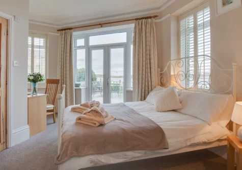 Bedroom #1 at 1 Pentyre House, Padstow