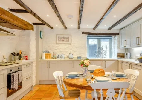 The kitchen & dining area at 1 Riverview, Looe