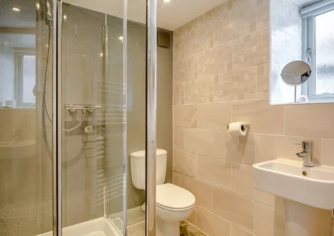 The shower room at 1 Riverview, Looe