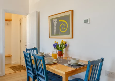 The dining area at 1 Seabirds House, St Ives