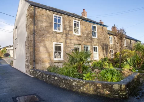 1 The Cottages is a beautifully styled & furnished cottage is set in the countryside village of Ludgvan, less than 10 minutes' drive to Marazion