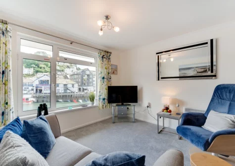 The living area at 1 West Quay, Looe