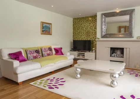 The living room at 10 Dart Marina, Dartmouth