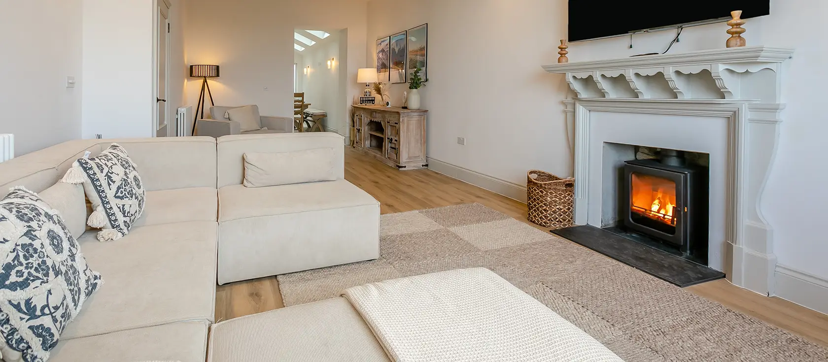 10 Park Avenue, St Ives is an elegant 4-bedroom townhouse with spectacular sea views over this charming Cornish town. Enjoy luxurious interiors, warming wood burner, and private raised garden. Perfect for families seeking artistic St Ives charm.