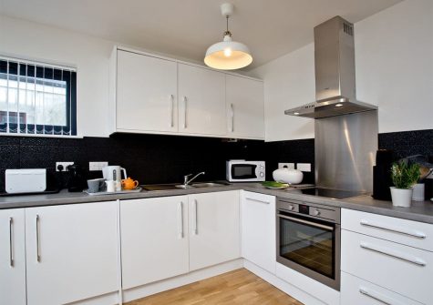 The kitchen at 10 Seaquest, Newquay