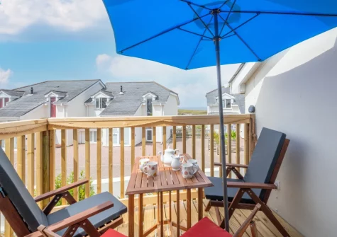 The balcony & outdoor sitting area at 10 The Watermark, Newquay