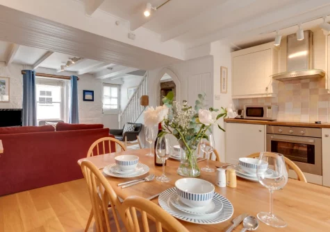 The kitchen & dining area at 11 Burrow Road, St Ives