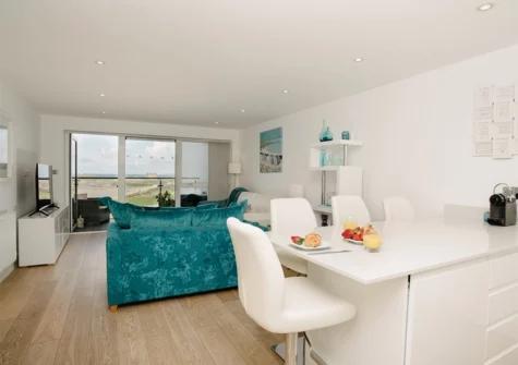 The kitchen & dining area at 11 Ocean Gate, Newquay
