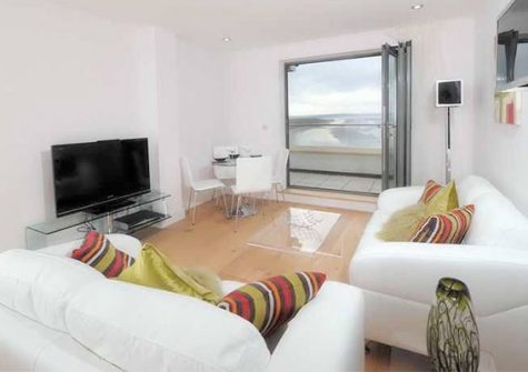 The living area @ 11 Ocean Point, Saunton overlooks Saunton Sands
