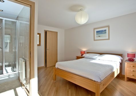 Bedroom #1 & en-suite at 11 Red Rock, Dawlish Warren