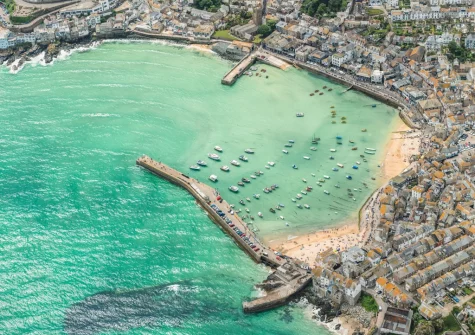 Harbour Beach is an ideal safe spot for swimming and building sand castles, the beach has easy access and is surrounded by the hustle and bustle of this popular town