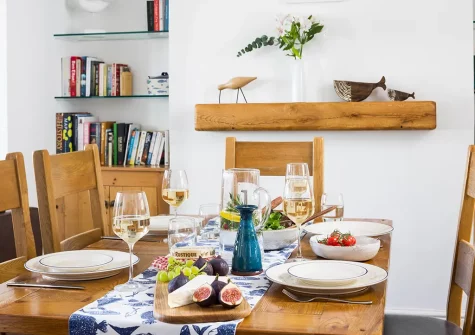 The dining area at 12 Bay View, Porthleven