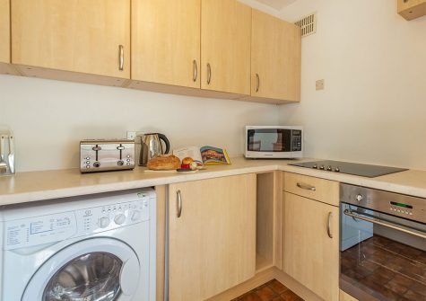 The kitchen at 12 Westward, Polzeath