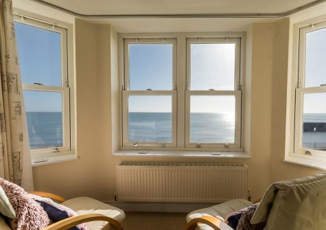 The living area at 13 Great Cliff, Dawlish