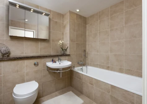 The bathroom at 15 The Sands, Carbis Bay