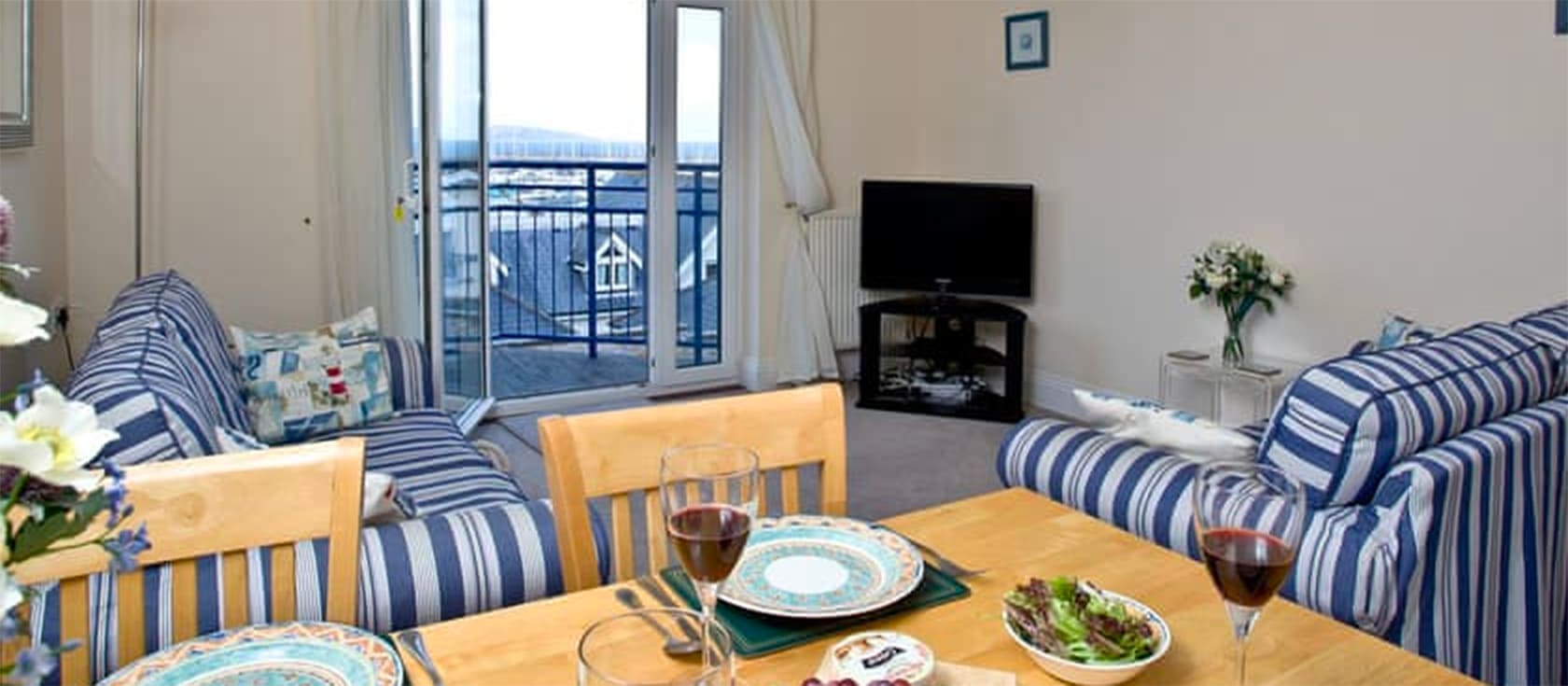 16 Moorings Reach is a 5-star rated two bedroom town house in a luxury development of apartments and houses directly on Brixham Marina and harbour. It is the ideal place to relax and watch the boats enter and leave the harbour.