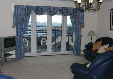 The living area @ 18 Moorings Reach