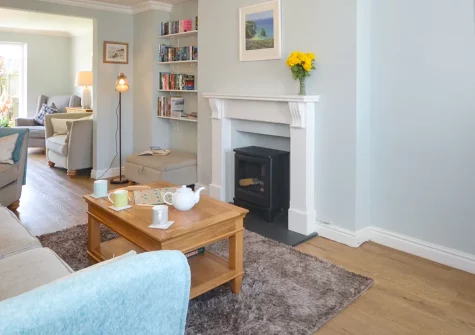 18 Raleigh Close, Padstow is a spacious 4-bedroom home in peaceful cul-de-sac location. Enjoy vast living spaces, enclosed garden sanctuary & easy access to Cornwall's culinary capital and stunning coastline for unforgettable family holidays.