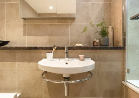 The bathroom at 18 The Sands, Carbis Bay