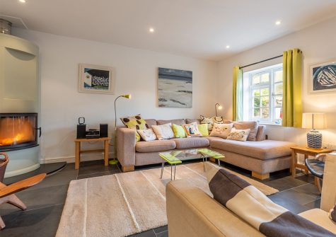 The living area at 2 The Fish Cellars, Port Quin