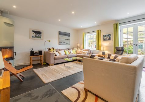 The living area at 2 The Fish Cellars, Port Quin