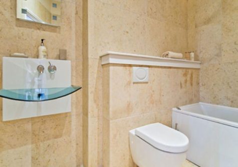 En-suite to bedroom #1 @ 2 The Old Edwardian, Newquay