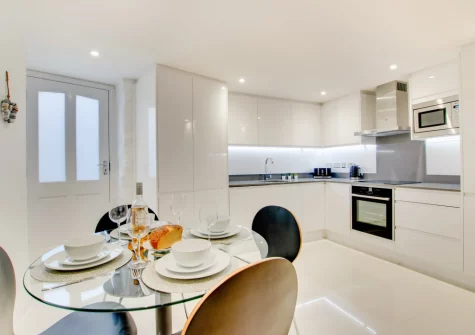 The kitchen & dining area at 2 The Sail Loft, Dartmouth