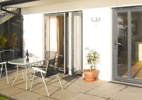 Dine al fresco on the terrace @ 20 Mount Brioni, Seaton