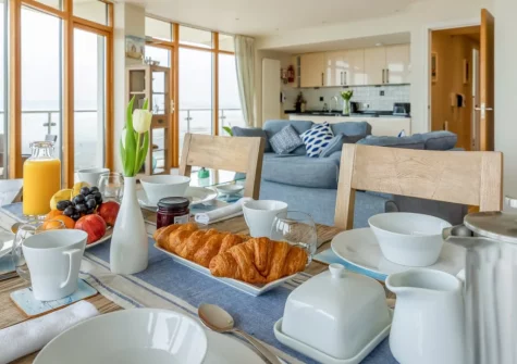 The dining area at 22 Horizon View, Westward Ho!