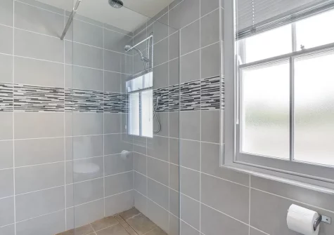 The wet room at 26 Chapel Street, Penzance
