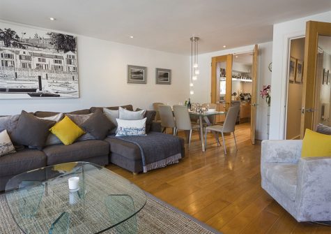 The living area at 28 Dart Marina, Dartmouth