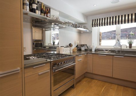 The kitchen at 28 Dart Marina, Dartmouth