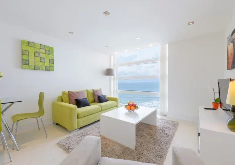 The living area at 28 Rocklands, Newquay