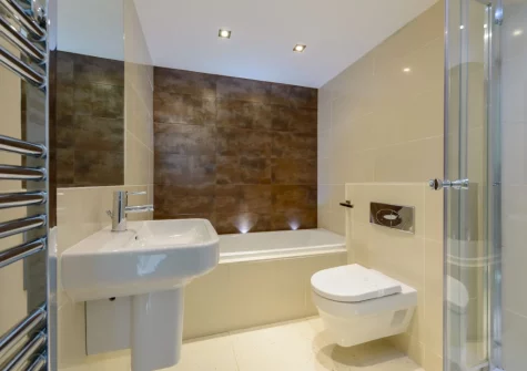 The bathroom at 28 Rocklands, Newquay