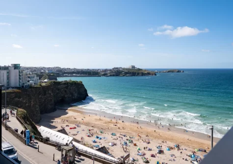 Staying at 28 Rocklands you're just moments from the golden sands of Tolcarne Beach