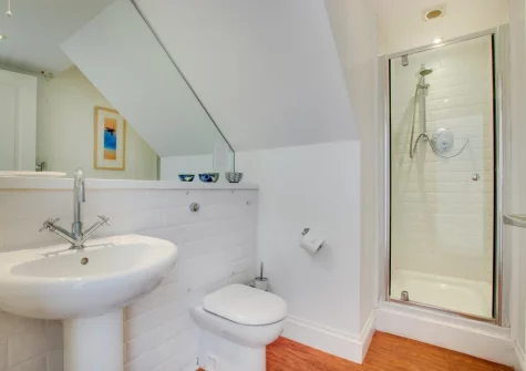 The shower room at 2A Clodgy View, St Ives
