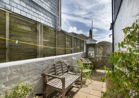 The secluded patio & outdoor sitting area at 2A Clodgy View, St Ives