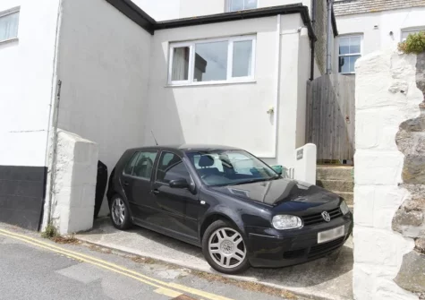 2A Clodgy View has private parking for one small car