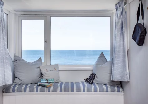 The living room at 3 Bayview, Torcross