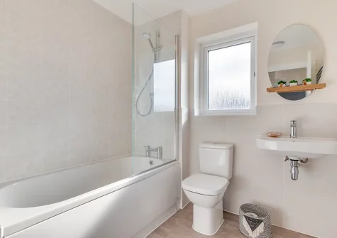 The bathroom at 3 Boathouse Terrace, St Eval