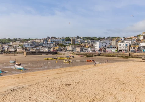 3 Copper Kettle is perfectly located for enjoying St Ive's beautiful golden sand beaches