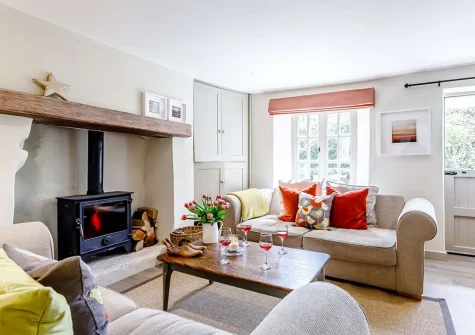 The living room at 3 Gabberwell Cottages, Kingston