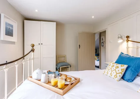Bedroom #1 at 3 Gabberwell Cottages, Kingston