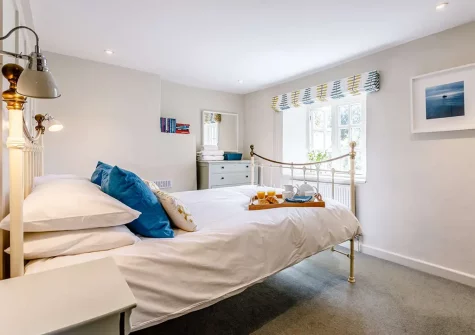 Bedroom #1 at 3 Gabberwell Cottages, Kingston