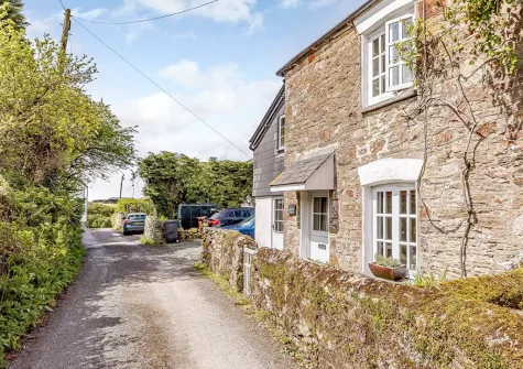 Outside 3 Gabberwell Cottages, Kingston