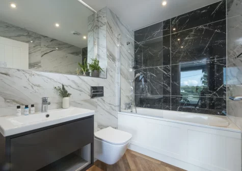 The bathroom at 3 Oasis Sands, Newquay