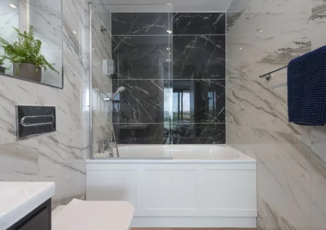 The bathroom at 3 Oasis Sands, Newquay