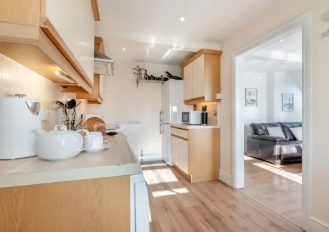 The kitchen at 3 Pentyre House, Padstow
